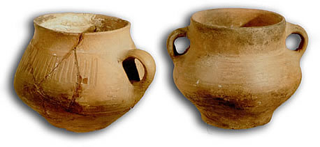 Глиняные кринки XII&mdash;XIII вв. Из раскопок в Казанском Кремле.