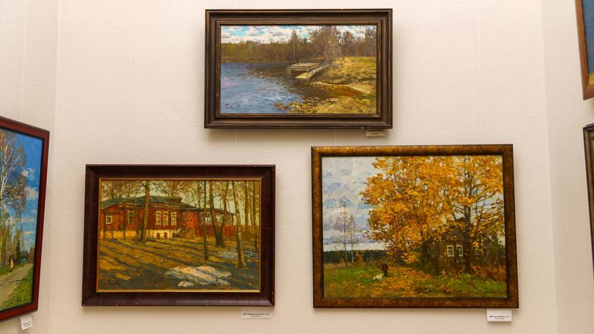 Фото №1001448. Фрагмент экспозиции выставки И.Рыбаковой «Этот край я Родиной зову»