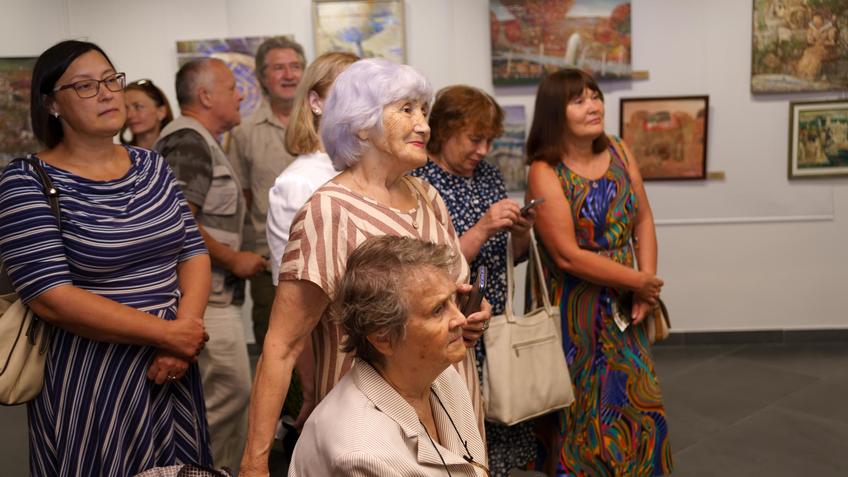 Фото №1002810. На открытии выставки Ирины Антоновой «Яблочный сказ»