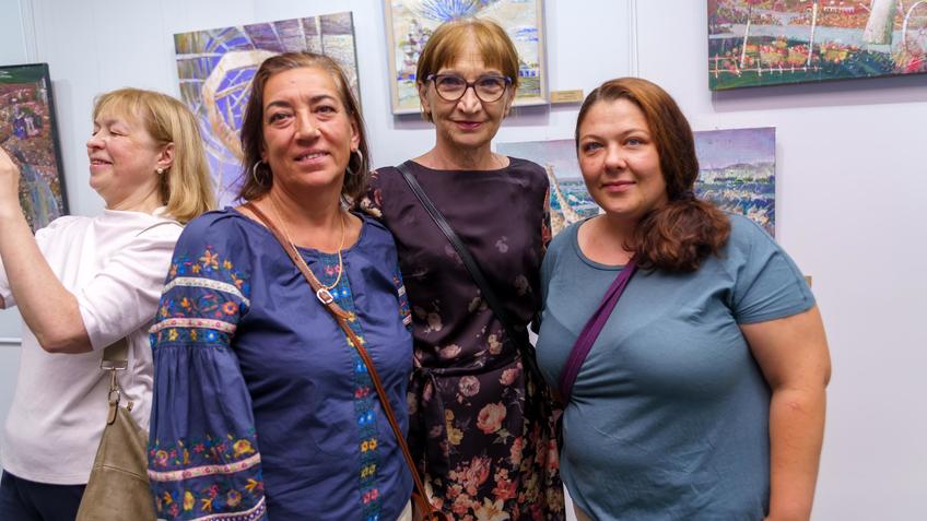 Фото №1003005. На открытии выставки Ирины Антоновой «Яблочный сказ»