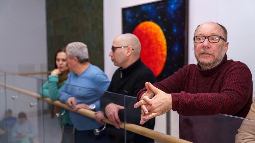 Фото №1004695. Альберт Тимиршин. Открытие выставки Альфрида Шаймарданова «Темная сторона луны»