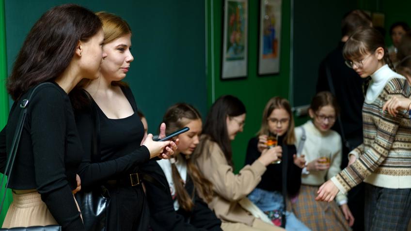 Фото №1004952. На открытии выставки «Золотой век кукол»