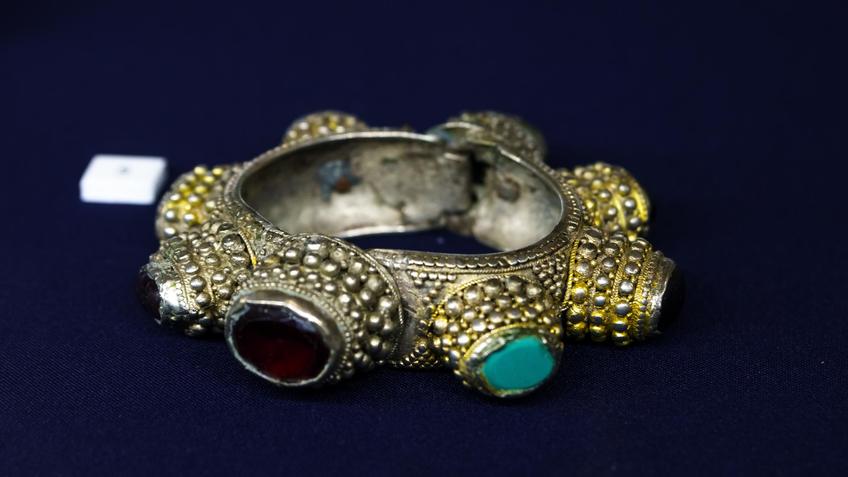 Фото №1007261. Браслет замкнутый с высокими кастами