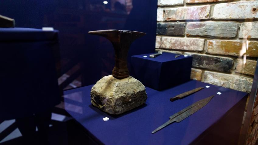 Фото №1007341. Наковальня XX в. / Заготовка малого кинжала (матрица), нач. XX в /...