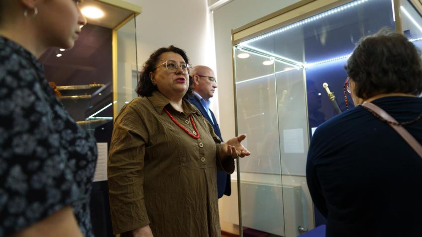 Фото №1007391. На экскурсии по выставке «Кубачи-Зирехгеран. Город мастеров»