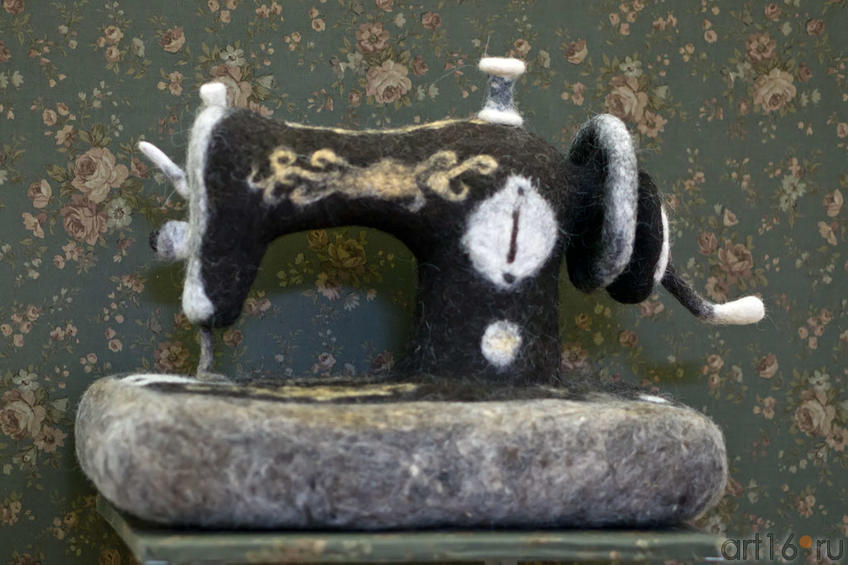 Фото №101165. Швейная машинка из войлока