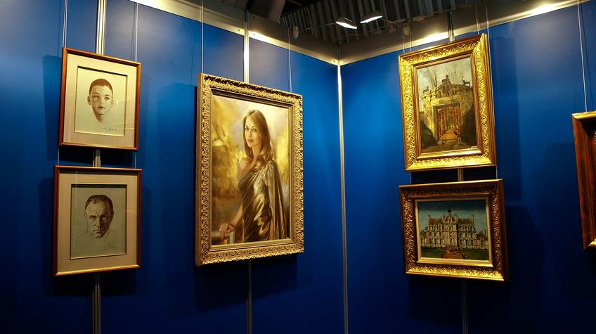 Фото №90634. Фрагмент экспозиции выставки Никаса Сафронова