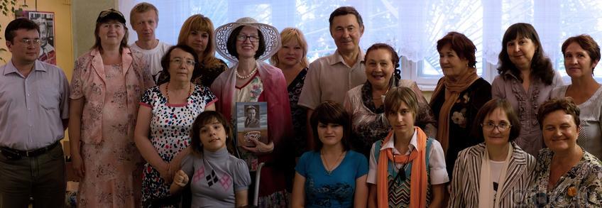 Фото №106924. Участники творческого вечера в вечерней школе №1 (г. Альметьевск, 21.07.2012)