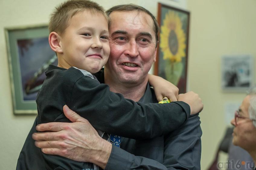 Фото №117337. Анвар Сайфутдинов с сыном