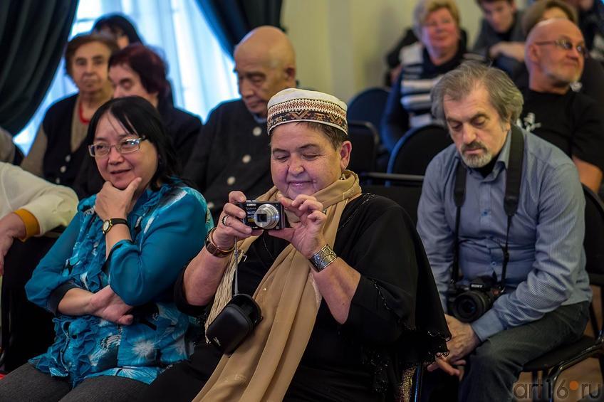 Фото №117441. Слушатели литературного салона