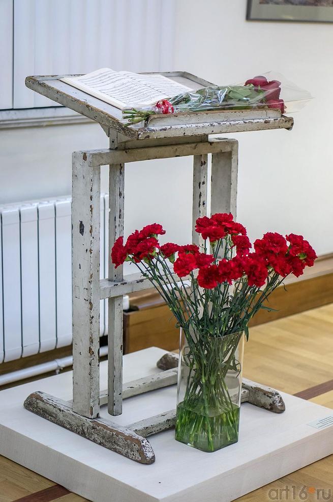 Фото №117564. Дирижерский пульт, за которым в блокадном Ленинграде была исполнена Седьмая 