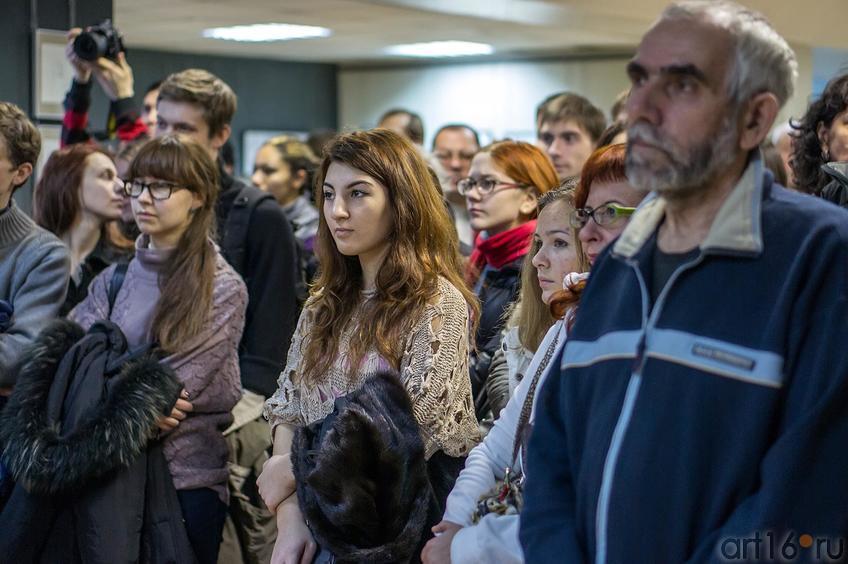 Фото №117899. На открытии выставки "Черное и белое", 14.11.2012