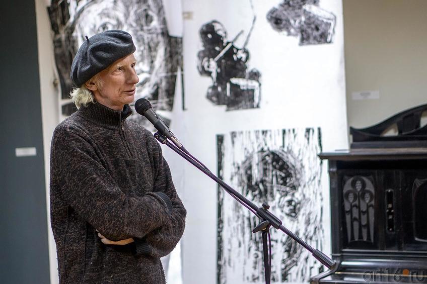 Фото №117917. Иншаков Александр Федорович. Открытие выставки "Черное и белое"