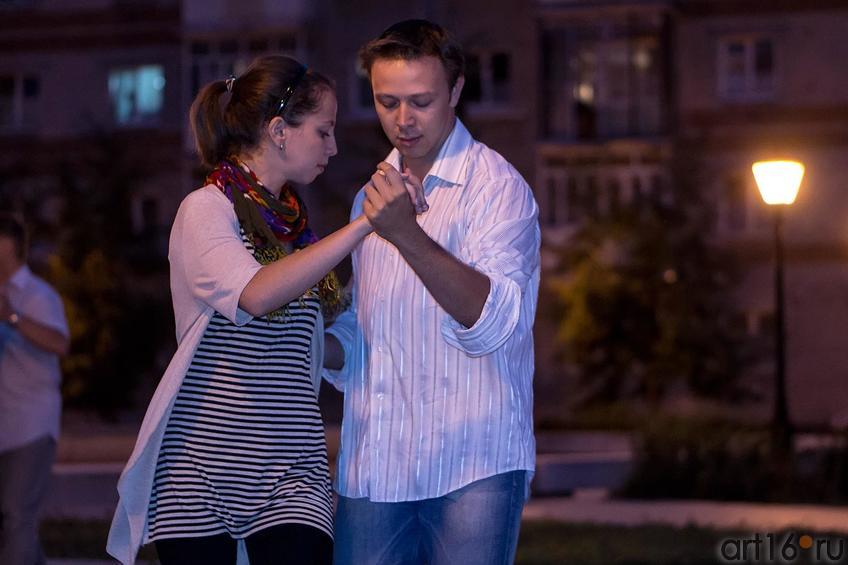 Фото №120280. Танго на улице Петербургской, Казань, август 2012