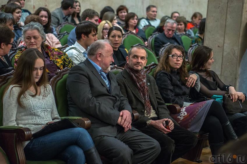 Фото №123698. Перед  началом концерта-презентации диска «Антология музыки композиторов Татарстана»