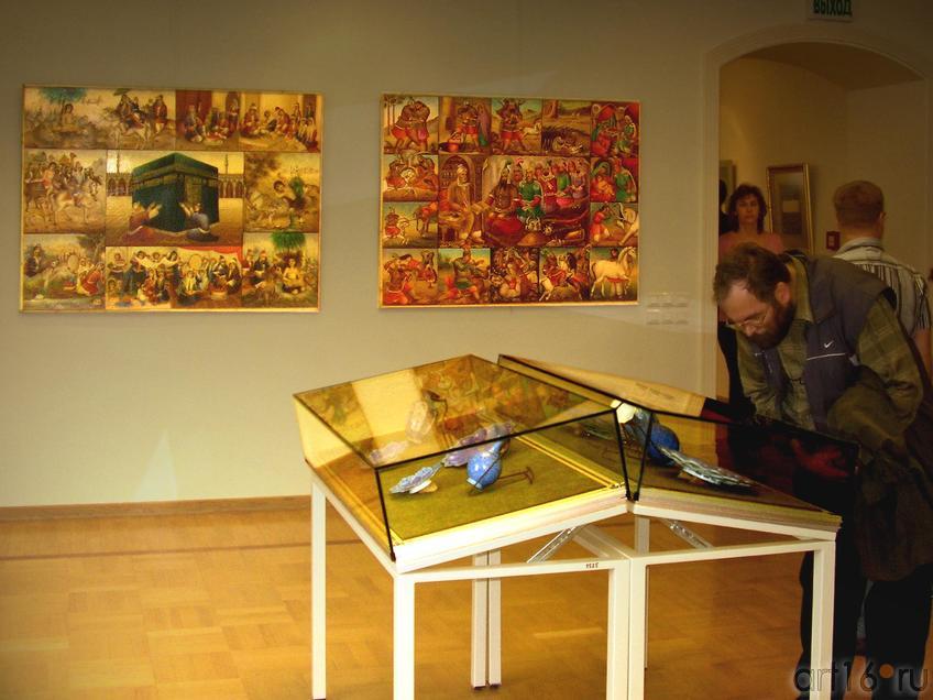 Фото №13354. Выставка. Фрагмент экспозиции