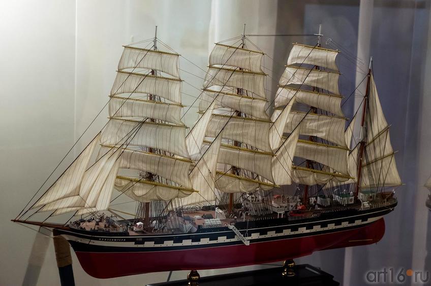 Фото №120012. Барк "Крузенштерн". Автор: А.Баранов, Одесса 2005.