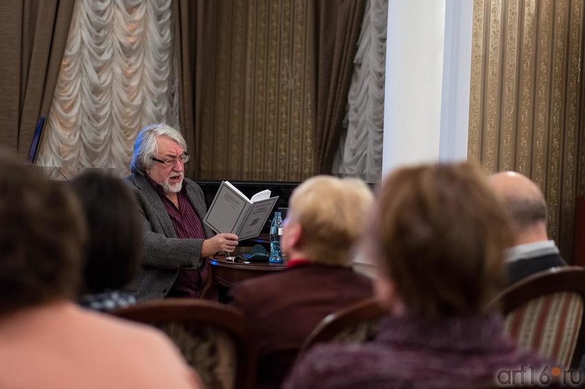 Фото №136116. Творческий вечер Юрия Кублановского в Доме Аксенова, Казань, 8.02.2013