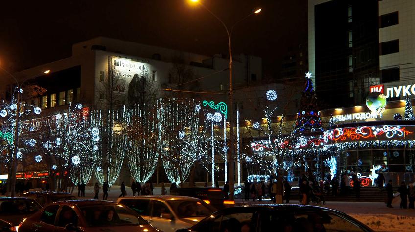 Фото №90293. Новогодние гирлянды улицы возле Центрального офиса "Лукойла"