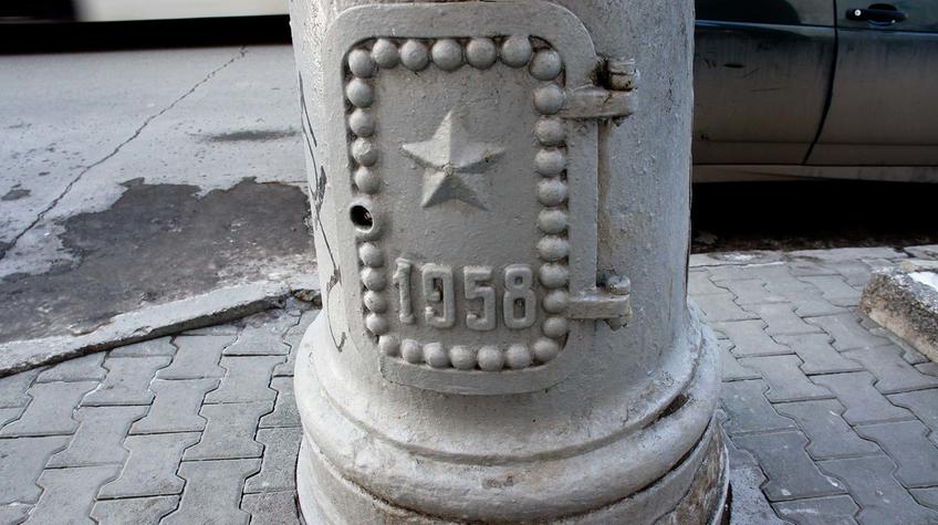 Фото №90850. Фрагмент столба на Комсомольском проспекте. Пермь