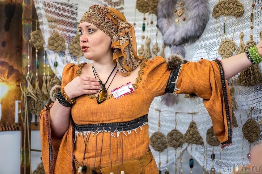 Фото №140223. Галина Апарина. Клуб "Берегиня" (Тольятти). На «Арт-галерее. Казань —2013»