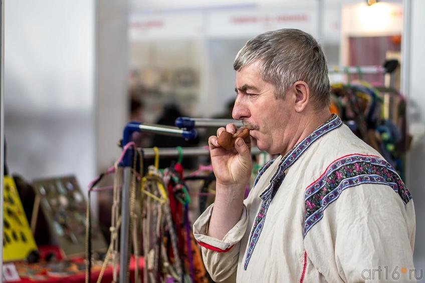 Фото №140259. Виктор Учаев (Сызрань). На «Арт-галерее. Казань —2013»