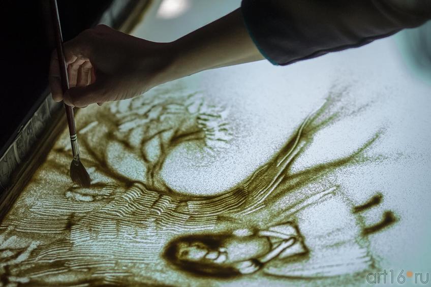 Фото №142561. Песочная анимация Елены Ермолиной. Алиса