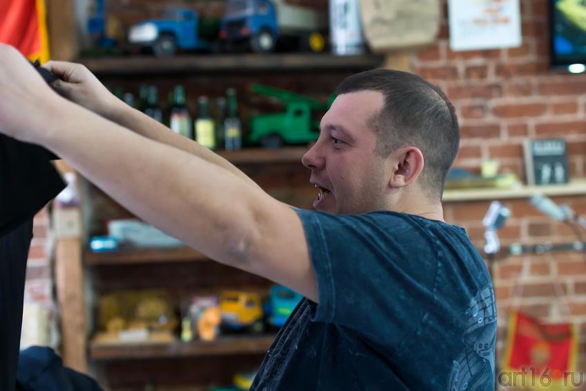 Фото №146305.  Сергей Бобунец в Музее Социалистического быта, Казань