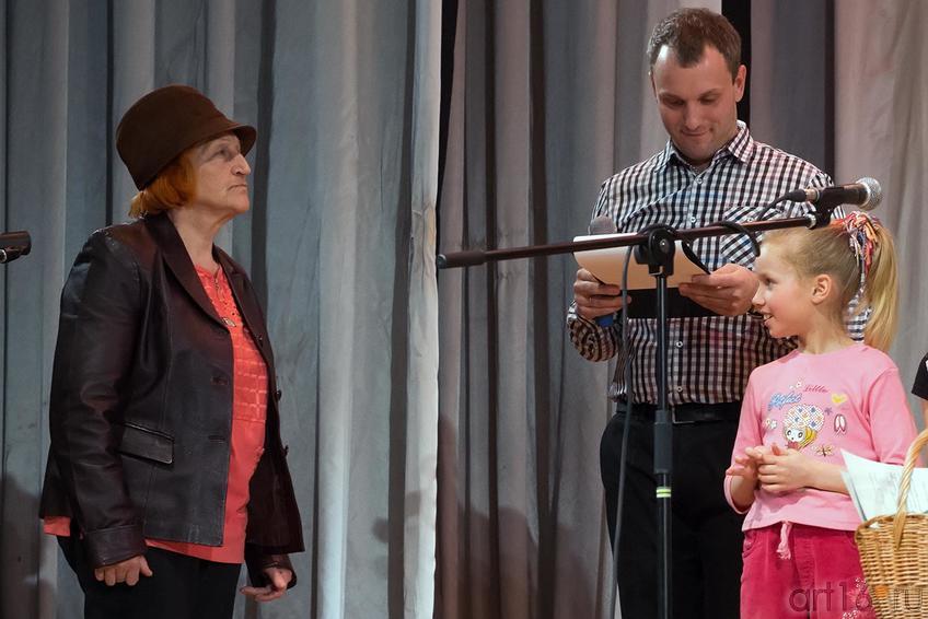 Фото №146808. Розыгрыш подарков среди зрителей