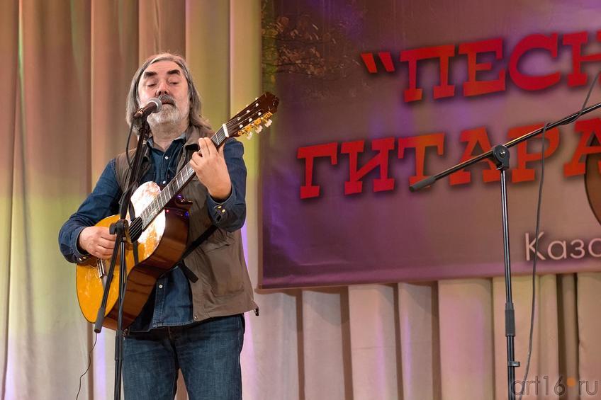 Фото №147006. Дмитрий Бикчентаев - председатель жюри фестиваля 