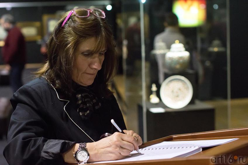 Фото №147754. Нилюфер Курфейз