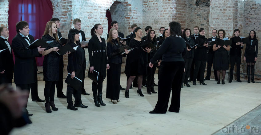 Фото №149324. Государственный камерный хор п/у Миляуши Таминдаровой в храме Сошествия Святого Духа 