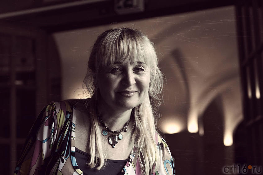 Фото №151152. Миля Нуруллина, "библионочной" снимок