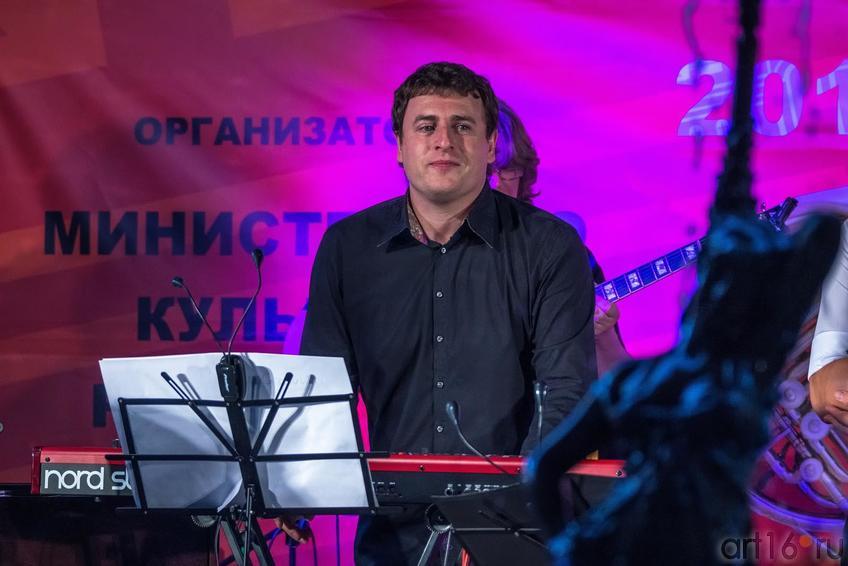 Фото №171039. Егор Дергачев — клавишные. Джаз в усадьбе Сандецкого. 8.07.2013