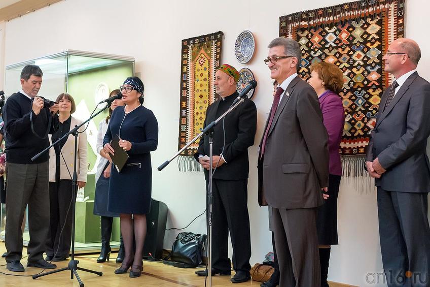 Фото №179143.  Розалия Нургалеева (первый  микрофон), Наиль Валеев (второй микрофон)