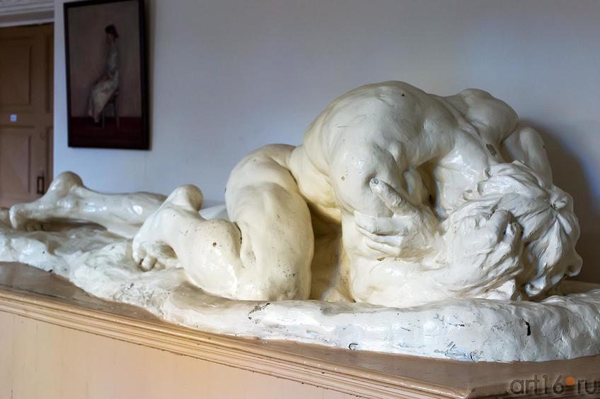 Фото №179952. Павший титан, скульптор В.П.Дзюбанов, 1904 год