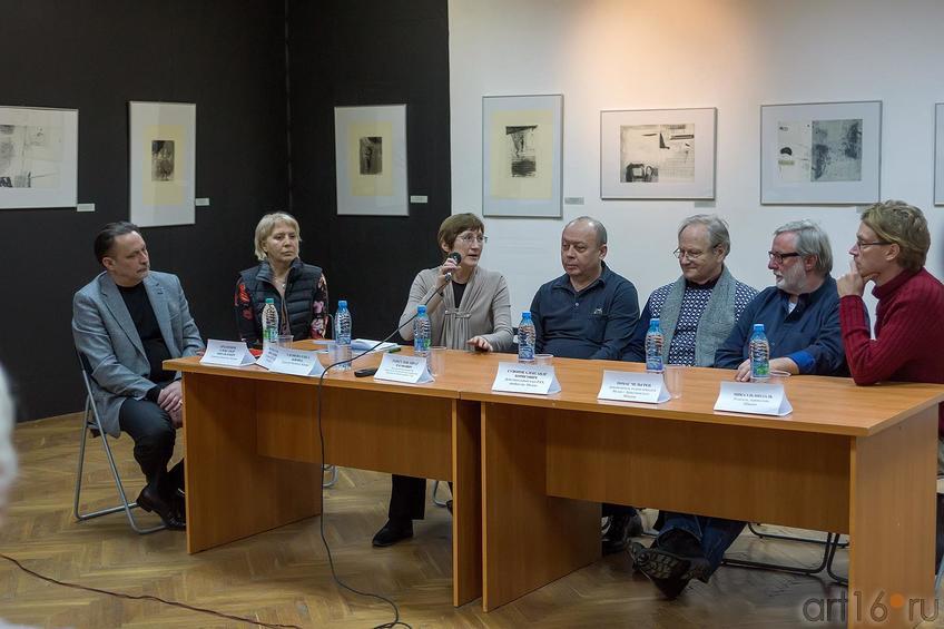 Фото №204079. Пресс-конференция  перед орткрытием "№2-ой Международной биеннале печатной графики"