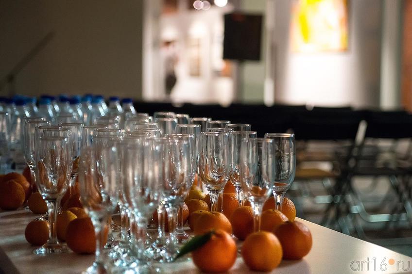 Фото №218965. Бокалы и мандарины