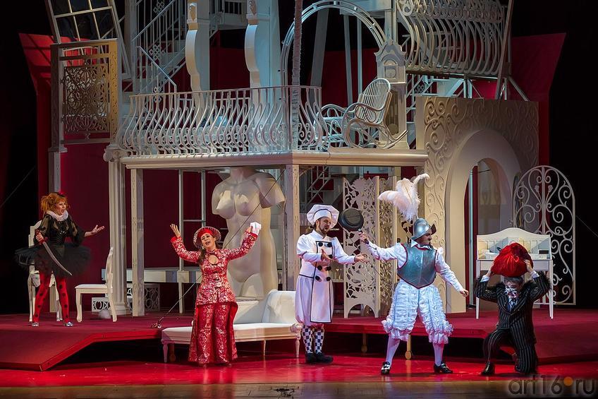 Фото №221893. Граф: " Нет, я его разрублю пополам!"