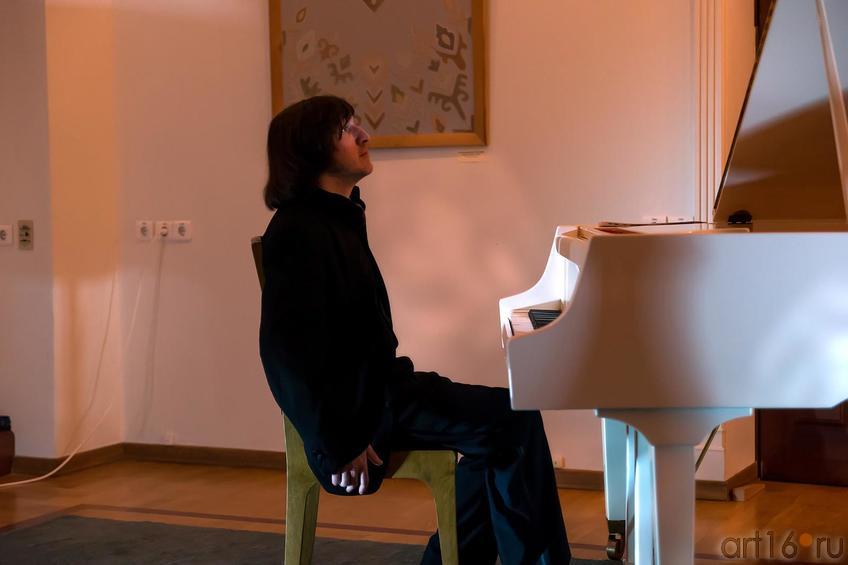 Фото №225190. Рэм Урасин