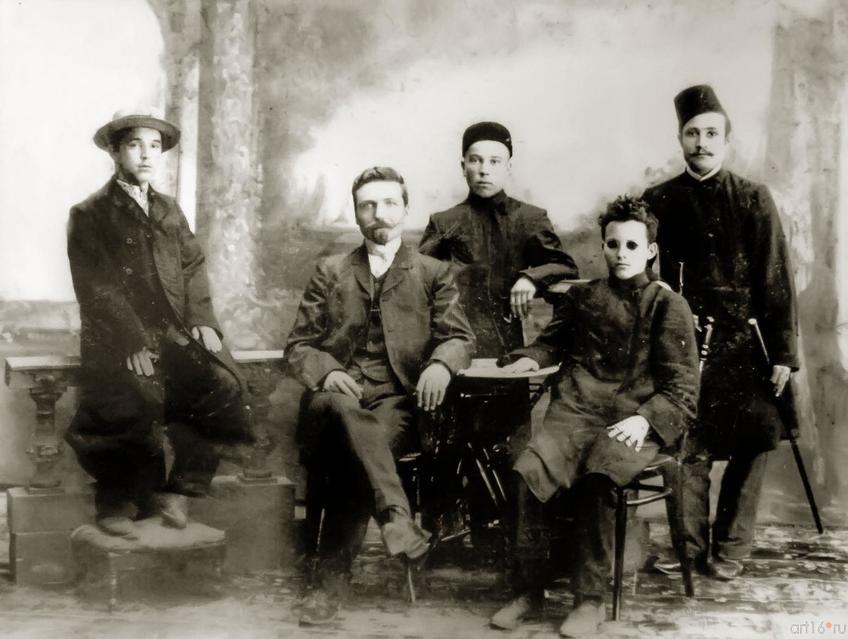 Фото №273655. Г. Тукай среди товарищей. Уральск Конец 1906