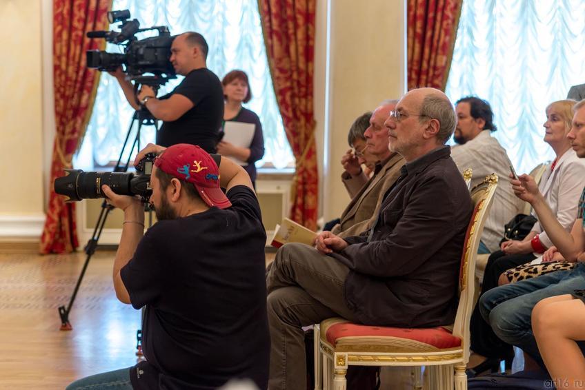 Фото №304388. На пресс-конференции