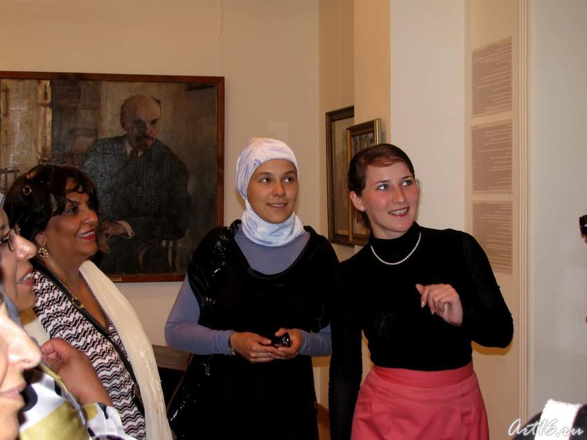 Фото №30671. Айгуль Сираиева с переводчиком