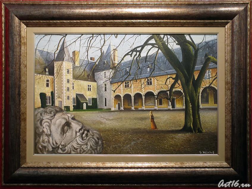 Фото №34974. Призрак, посещающий замок, покинутый 300 летназад. 2006г.