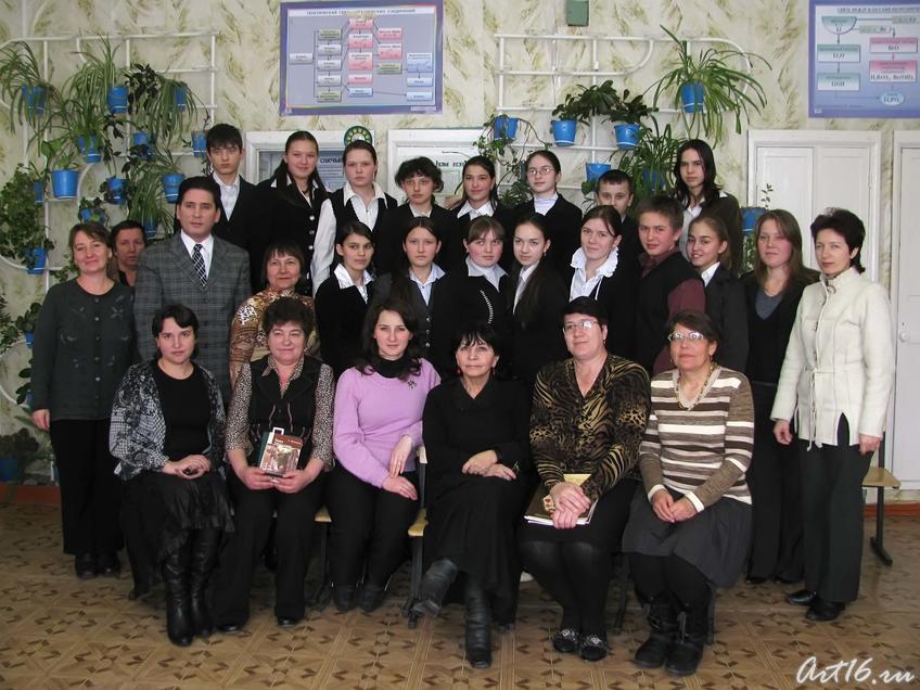 Фото №43161. Фотография на память о встрече с сотрудниками НХГ