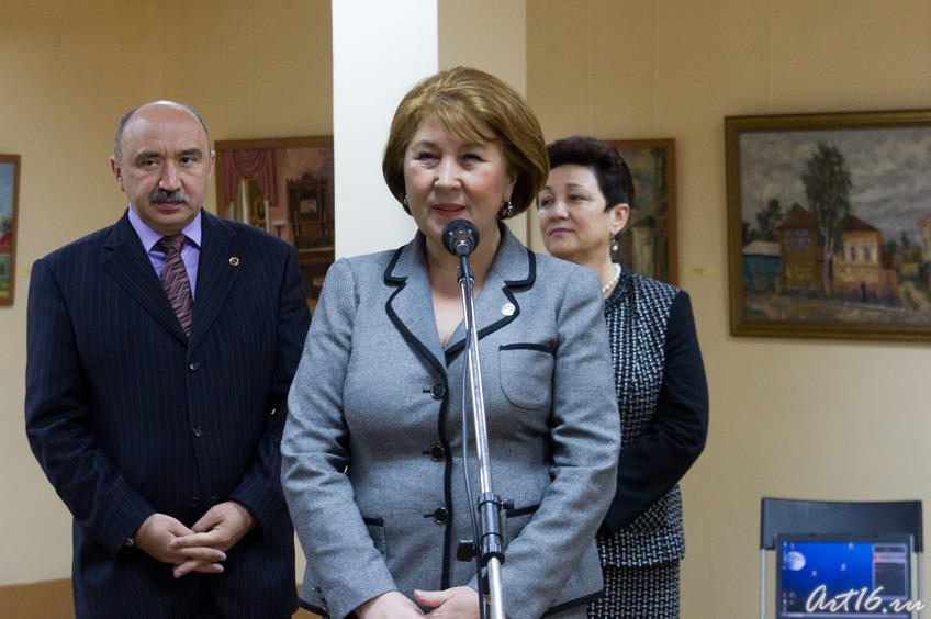 Фото №64518. Официальное приветствие