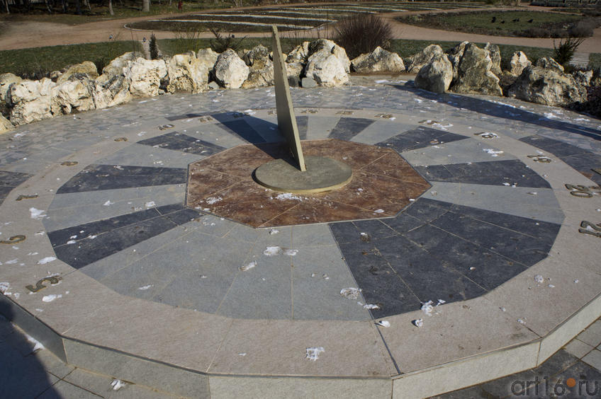 Фото №69811. Солнечные часы парка "Салгирка"