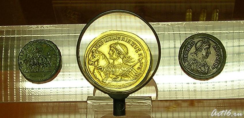 Фото №7003. Медальон. 283-284 гг. (в центре)