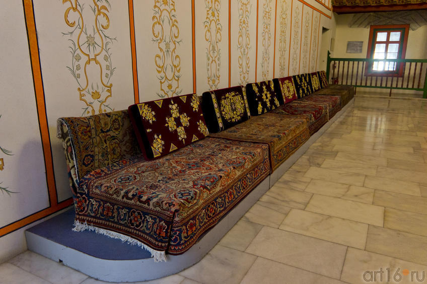 Фото №70170. Каждому чиновнику  (бею) было отведено  строго определенное место