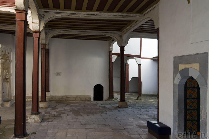 Фото №70175. Фонтанный дворик. Бахчисарайский Дворец